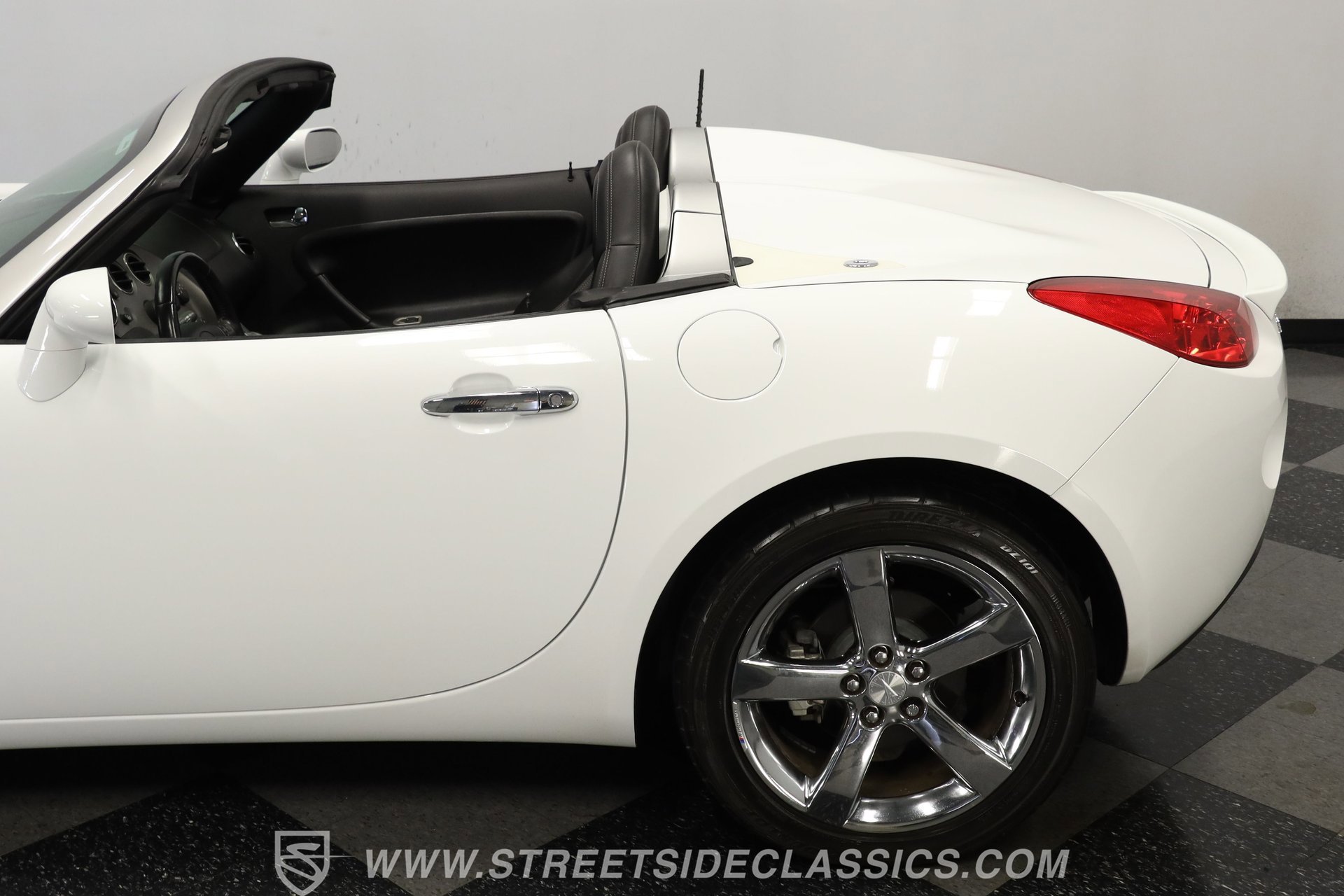 Used 2007 Pontiac Solstice Convertible w/ Premium Package image 23