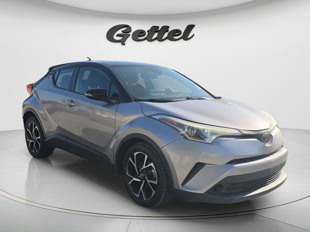 Used 2019 Toyota C-HR XLE image 2