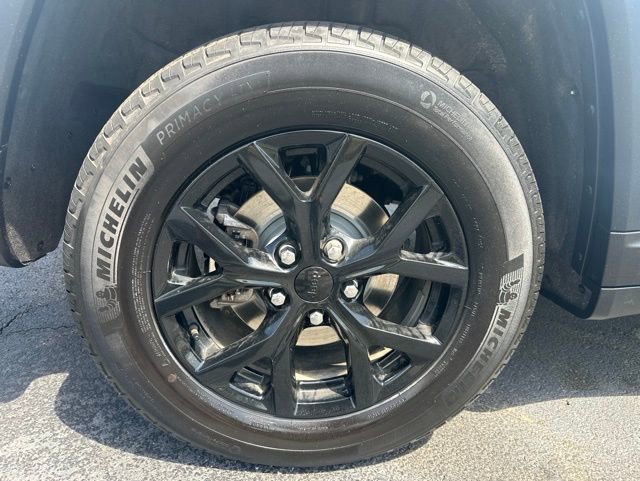 Used 2025 Jeep Grand Cherokee Altitude AWD/4WD image 39