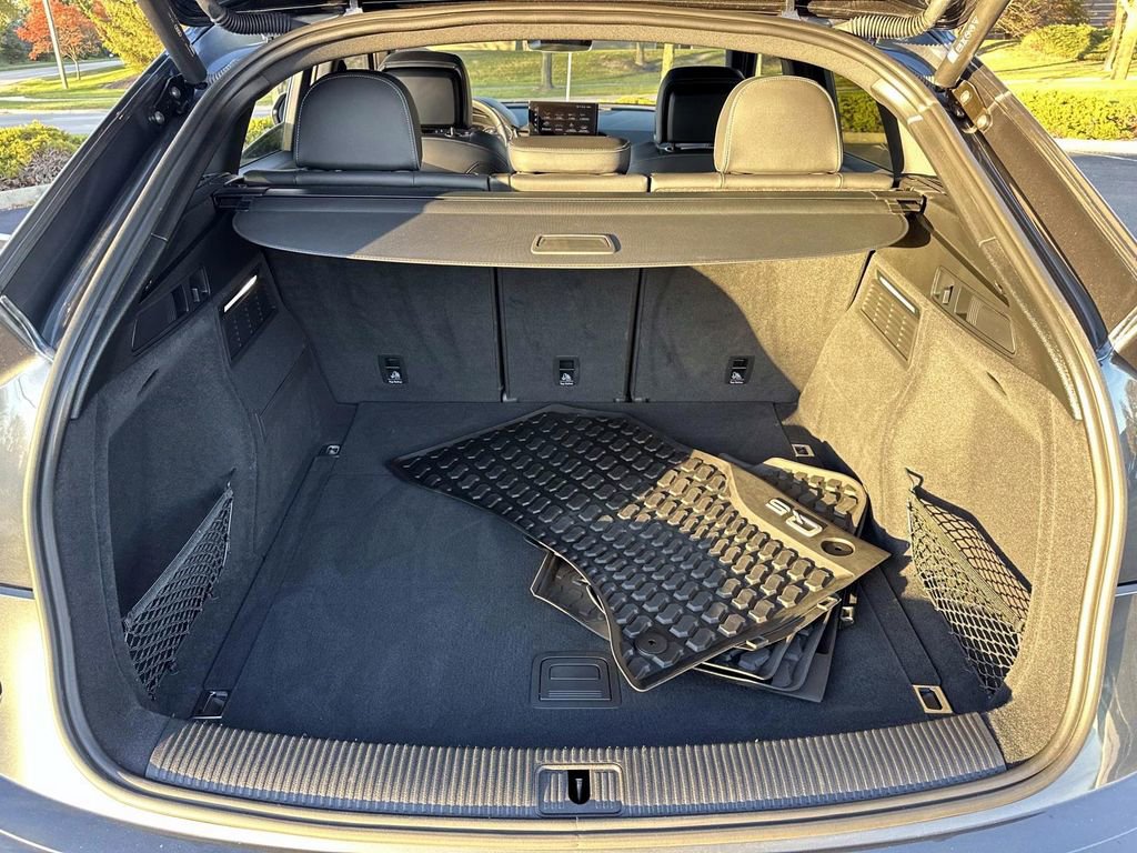 Used 2023 Audi Q5 2.0T Premium w/ Convenience Package image 9