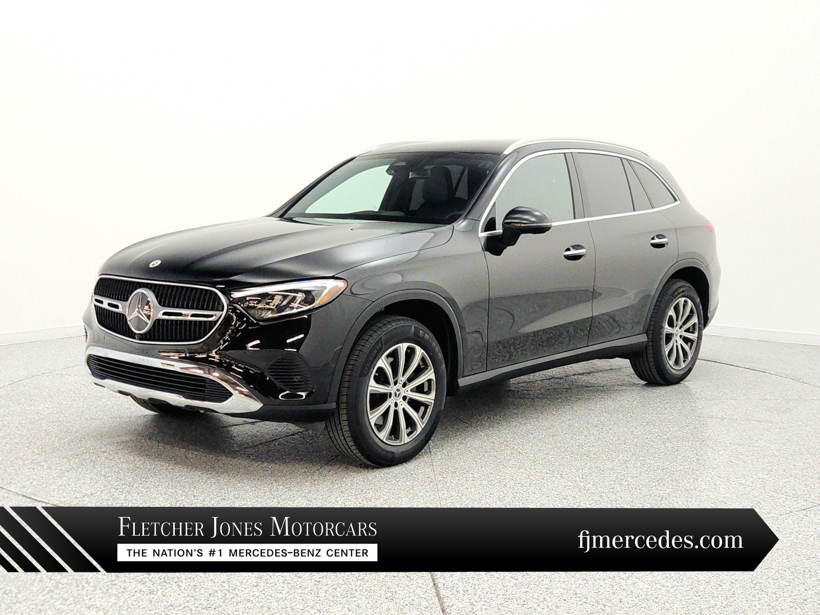 Used 2024 Mercedes-Benz GLC 300 image 1