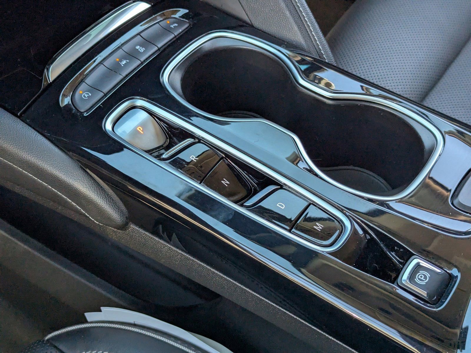 Used 2021 Buick Envision Essence w/ Technology Package I image 30