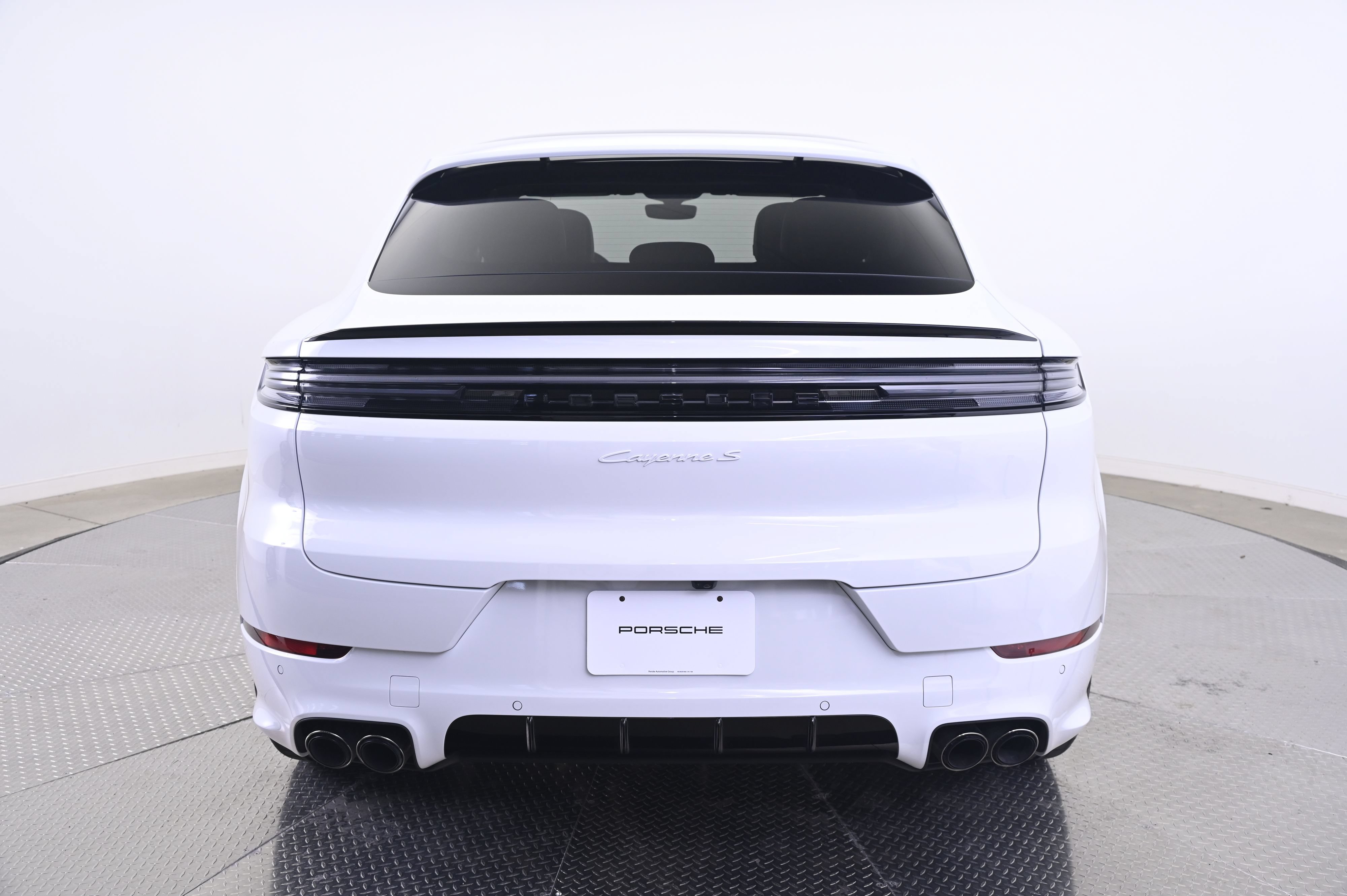 Certified 2026 Porsche Cayenne S AWD/4WD image 6