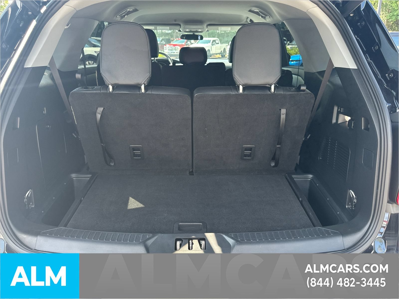 Used 2024 Ford Explorer XLT RWD image 21