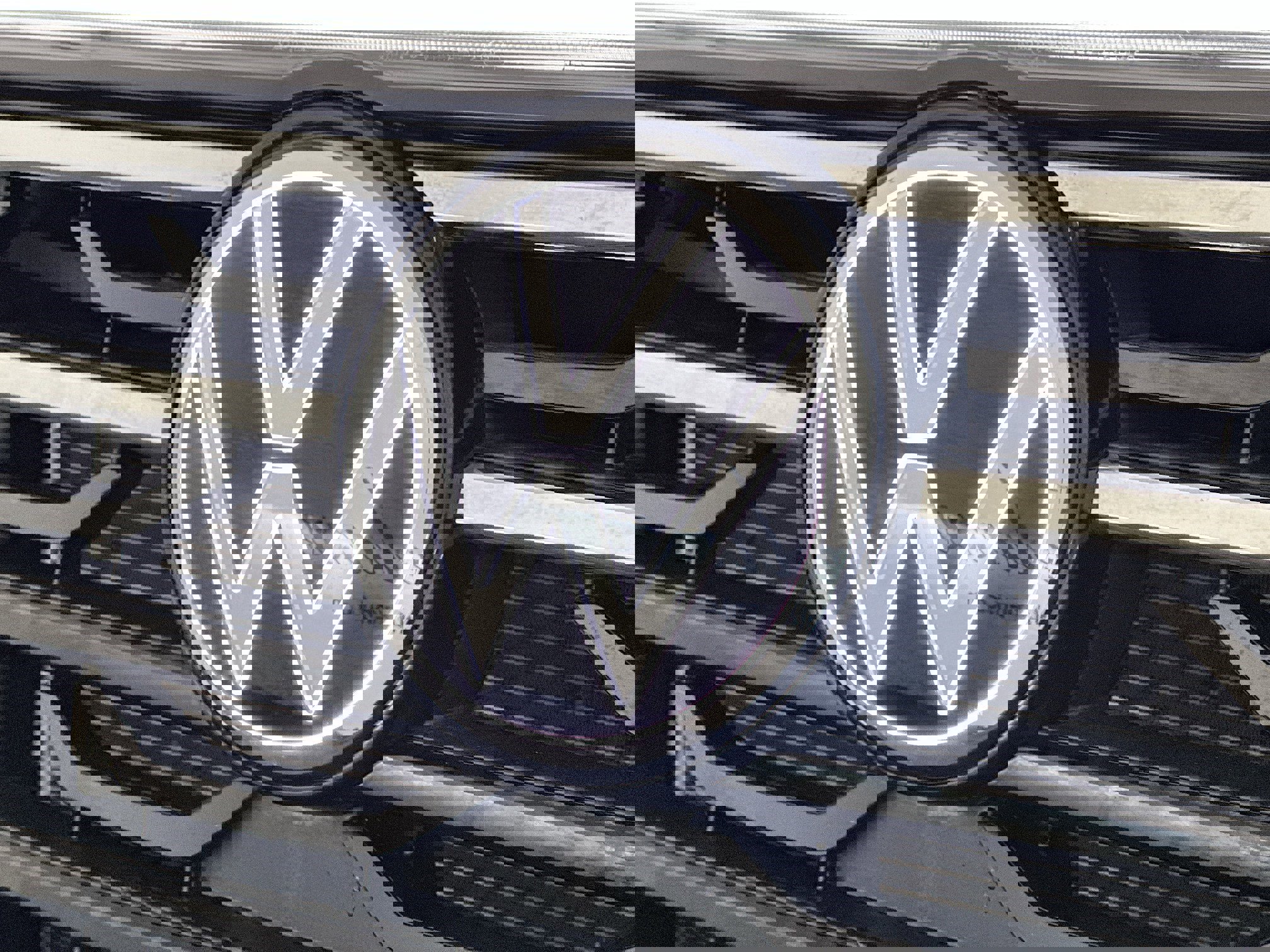 Used 2024 Volkswagen Atlas Peak Edition SEL image 37