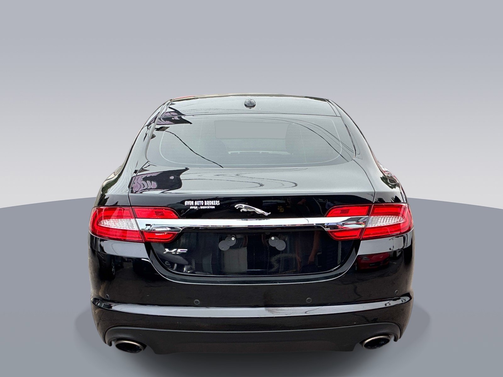 Used 2012 Jaguar XF RWD image 6