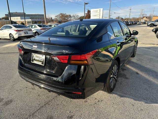 Used 2024 Nissan Altima 2.5 SV image 6