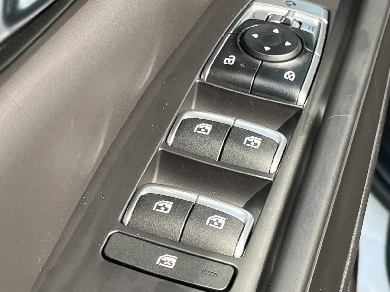 Used 2026 Kia Carnival SX Prestige image 16