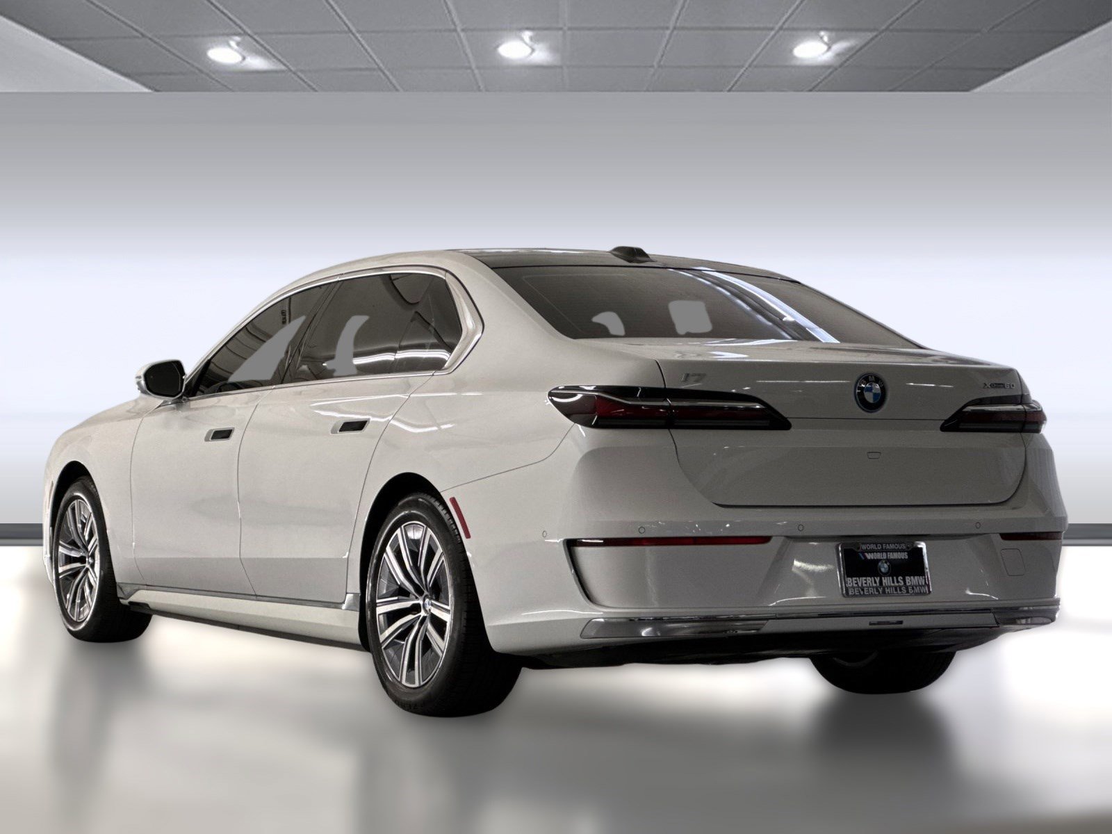 Used 2023 BMW i7 xDrive60 image 3