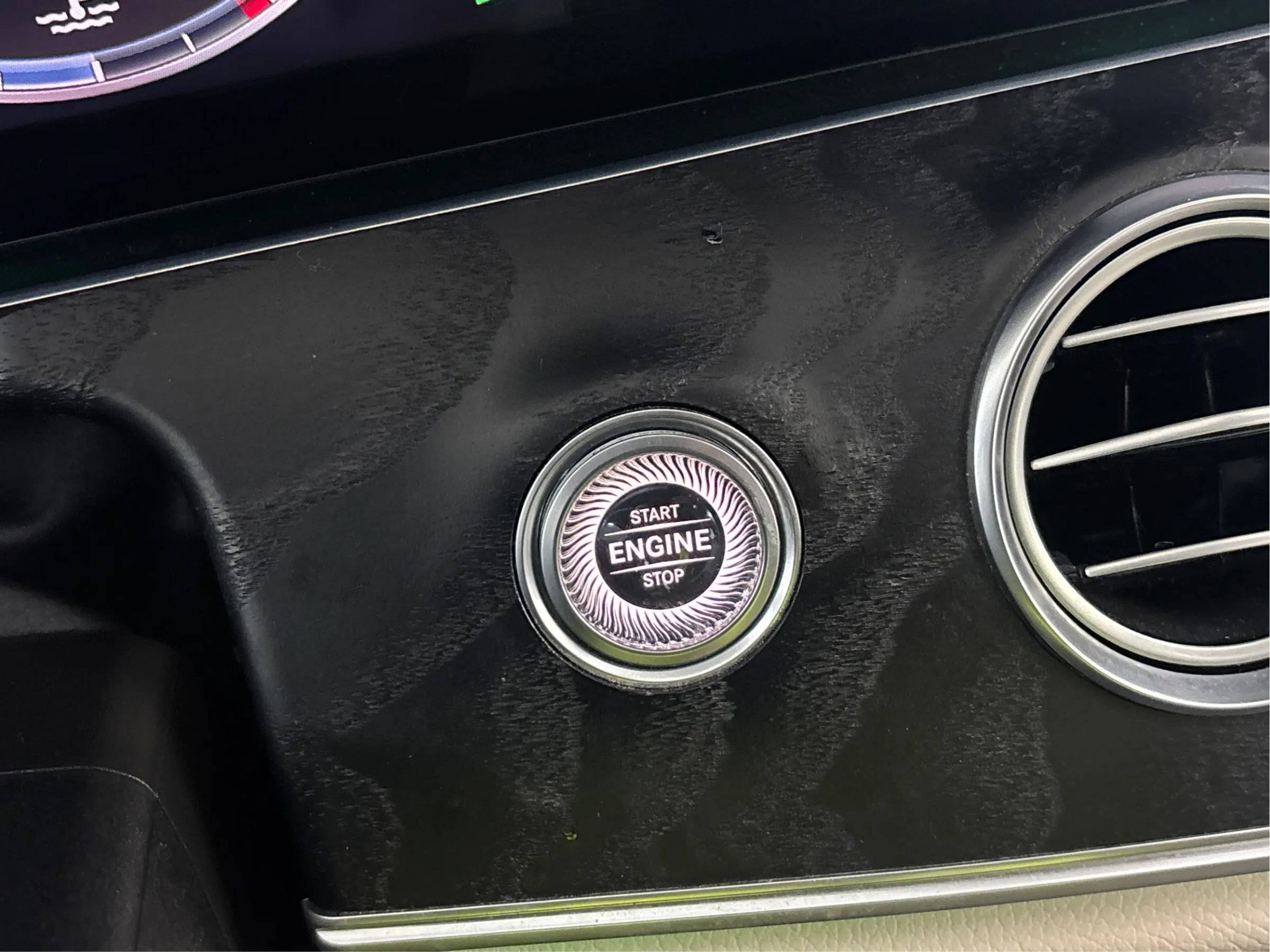 Used 2020 Mercedes-Benz E 350 Sedan image 40