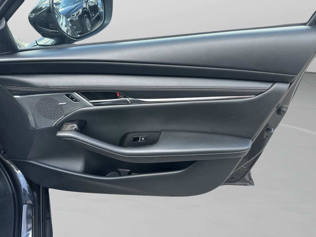 Used 2023 MAZDA MAZDA3 Hatchback w/Premium Plus Pkg image 13