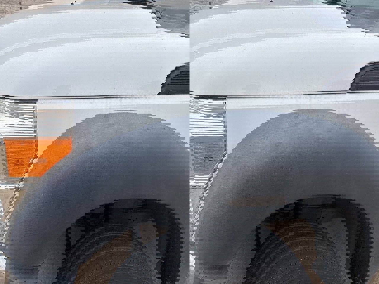 Used 2015 Ford F550 4x4 Regular Cab Super Duty w/ Power Equipment Group image 2