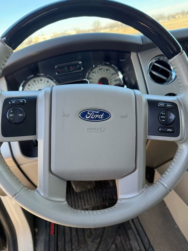 Used 2013 Ford Expedition EL Limited image 12