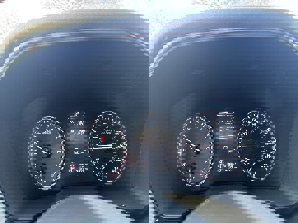 Used 2024 Subaru Outback Premium image 9