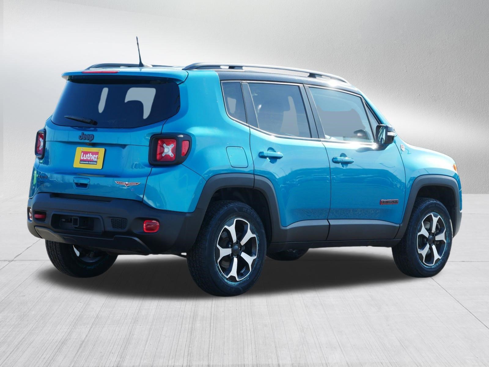 Used 2022 Jeep Renegade Trailhawk w/ Trailer Tow Group image 7