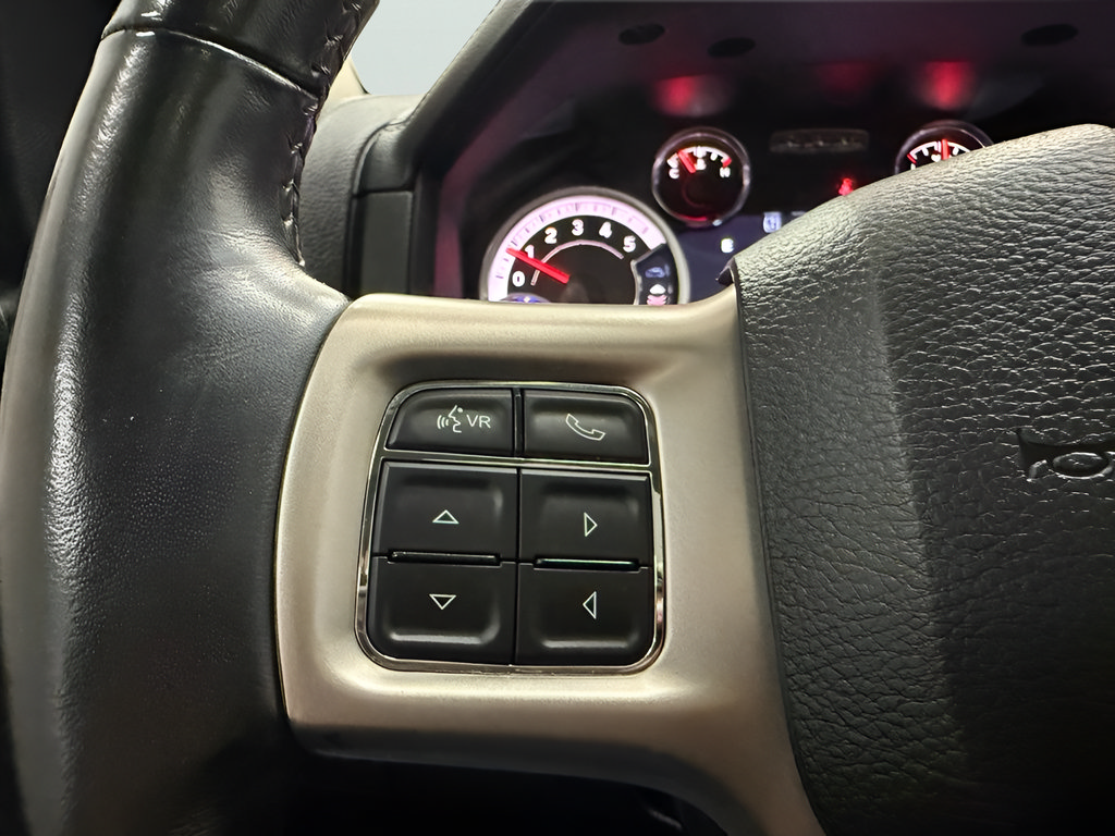 Used 2017 RAM 1500 Laramie w/ Convenience Group AWD/4WD image 17
