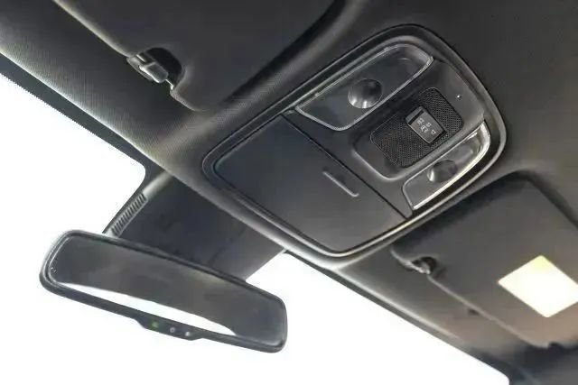 Used 2021 Kia Stinger GT-Line RWD image 36