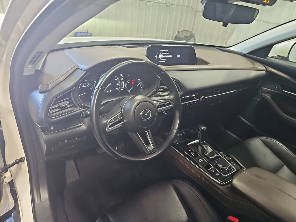 Used 2023 MAZDA CX-30 AWD 2.5 S w/ Premium Package image 16