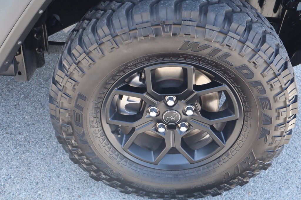 Used 2025 Jeep Wrangler Unlimited Sport AWD/4WD image 14