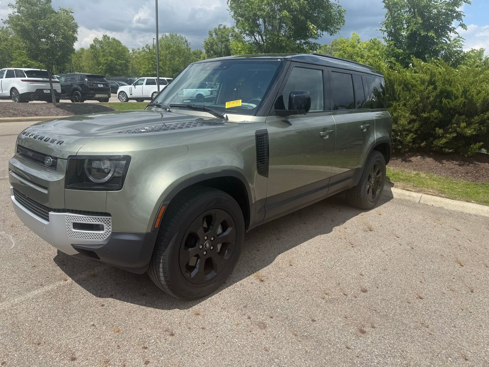 Used 2023 Land Rover Defender 110 SE AWD/4WD image 1
