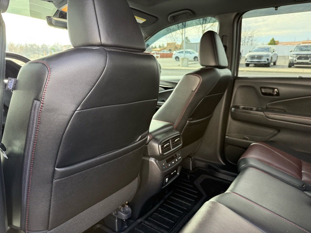Used 2025 Honda Passport Black Edition image 48