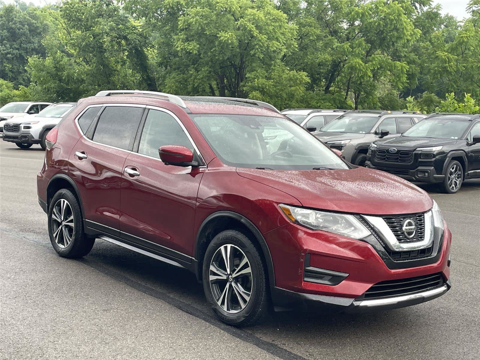 Used 2019 Nissan Rogue SV w/ Sun & Sound Touring Package AWD/4WD image 7