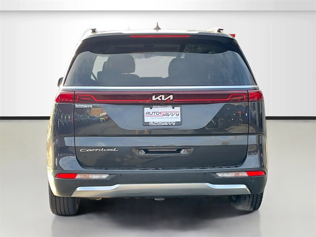 Used 2022 Kia Carnival SX Prestige image 6
