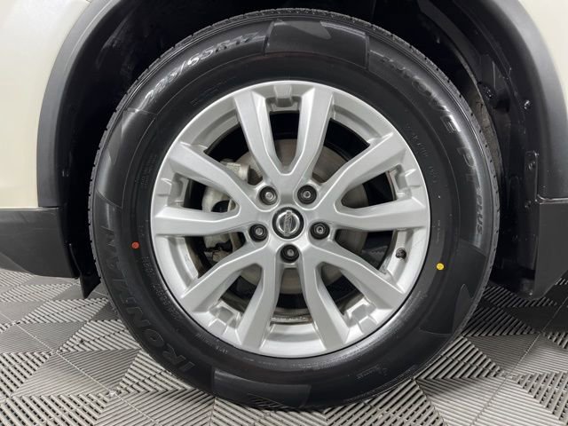 Used 2020 Nissan Rogue SV image 12