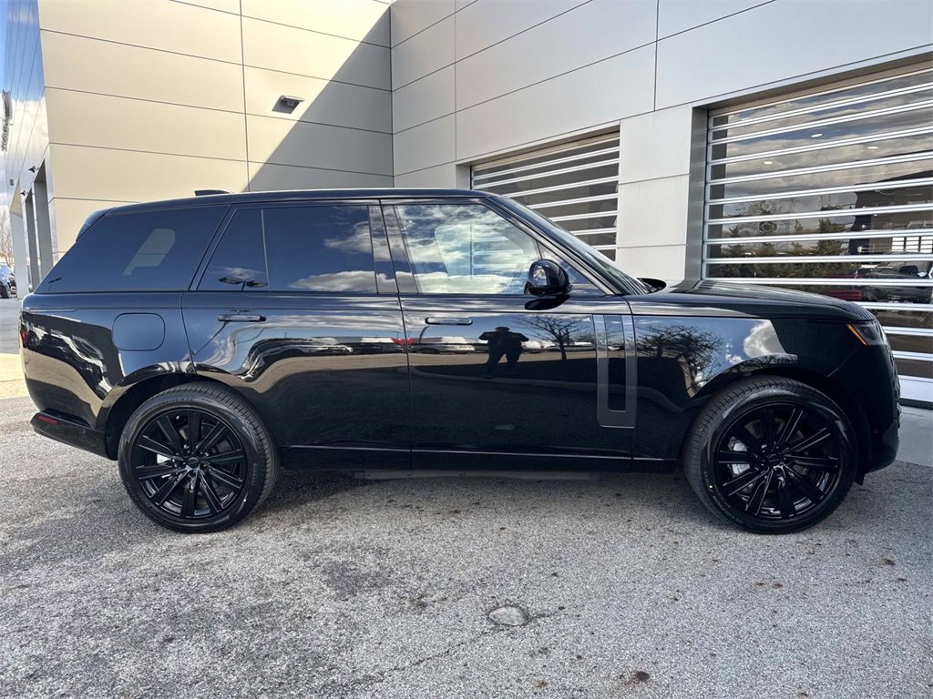 New 2026 Land Rover Range Rover SE image 9
