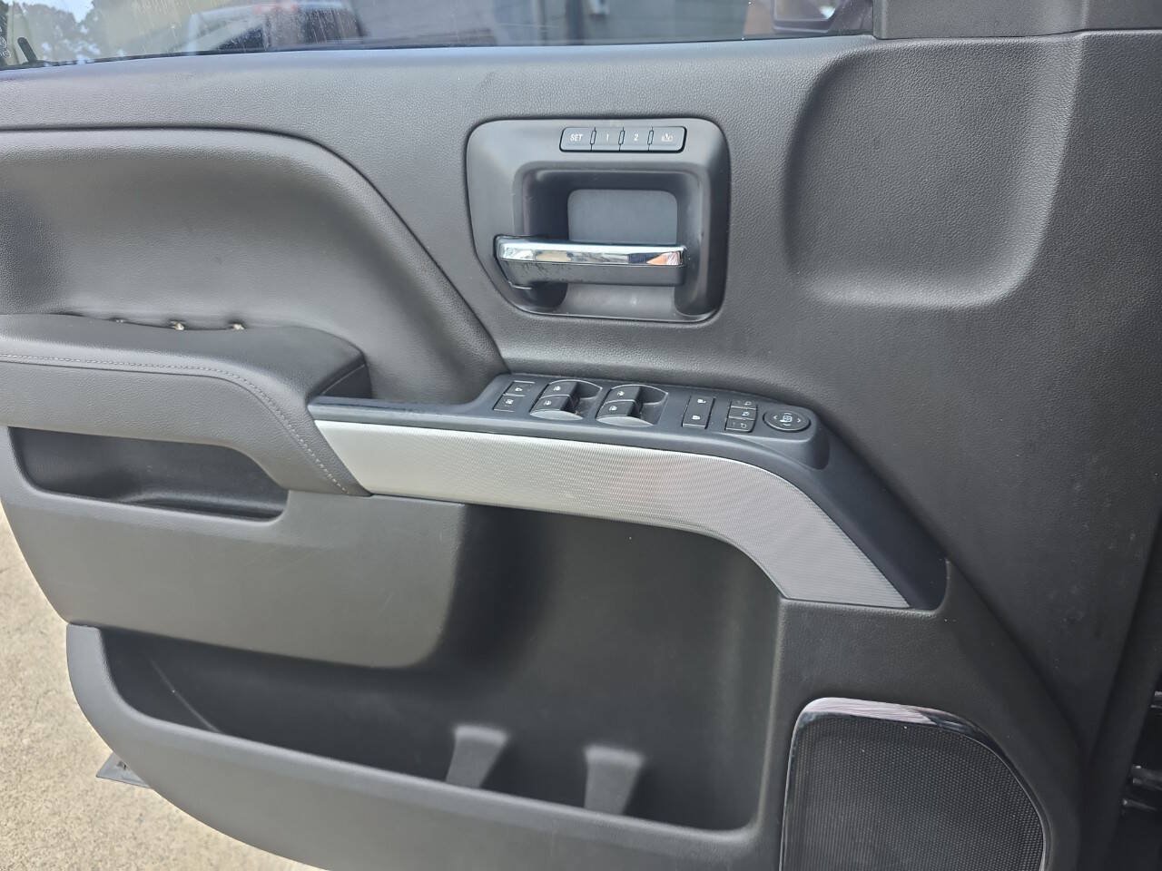 Used 2014 Chevrolet Silverado 1500 LTZ Z71 AWD/4WD image 9