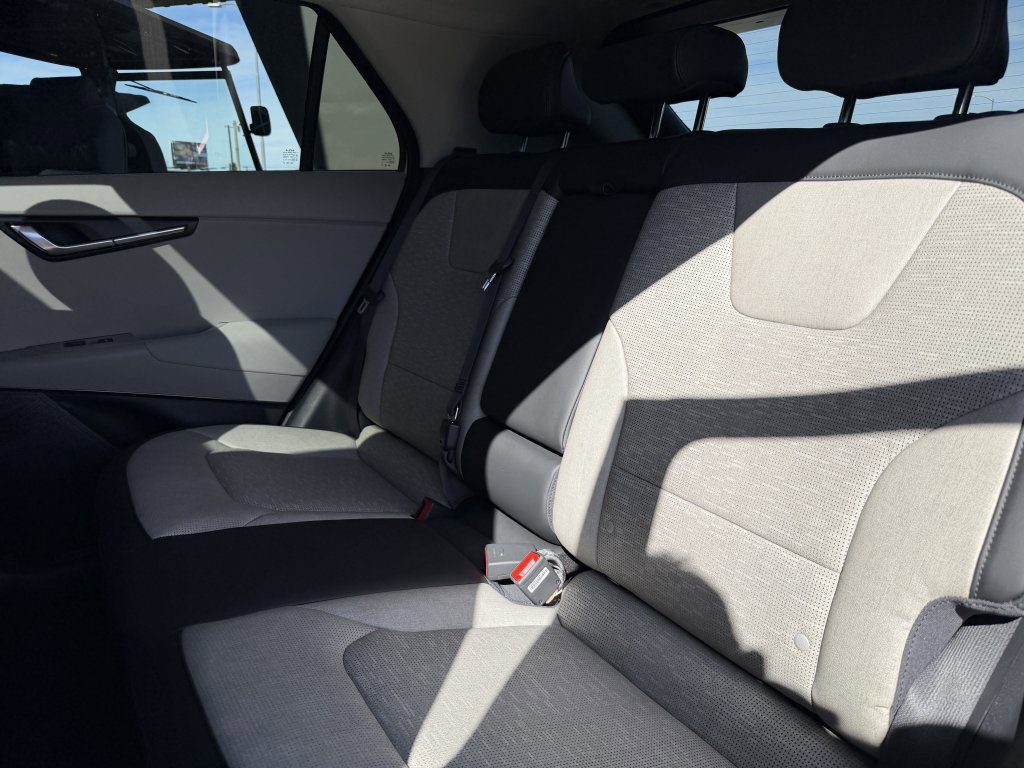 Used 2024 Kia Niro Wave w/ Wave Preserve Package image 34