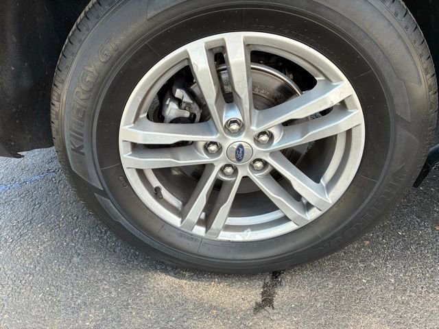 Used 2023 Ford Explorer XLT AWD/4WD image 12