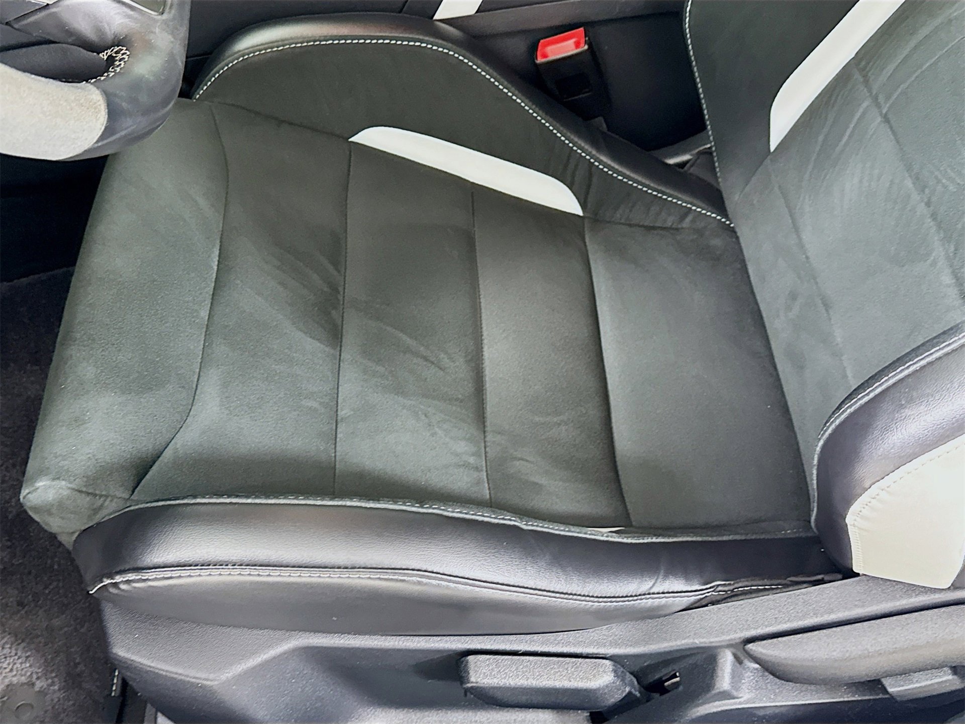 Used 2020 Ford Mustang Shelby GT500 w/ Technology Package image 20