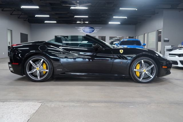 Used 2010 Ferrari California RWD image 10