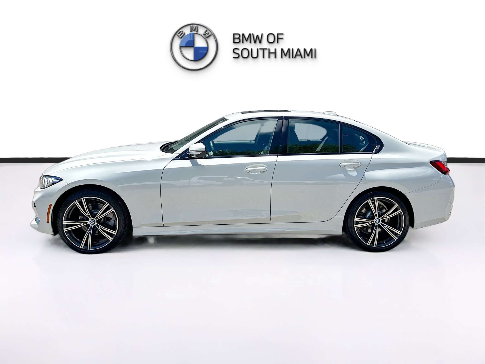 Certified 2023 BMW 330i Sedan w/ Driving Assistance Package RWD image 4