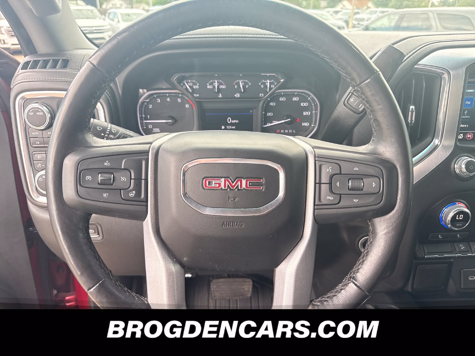 Used 2022 GMC Sierra 1500 Elevation w/ LPO, Elevation Black Package AWD/4WD image 4