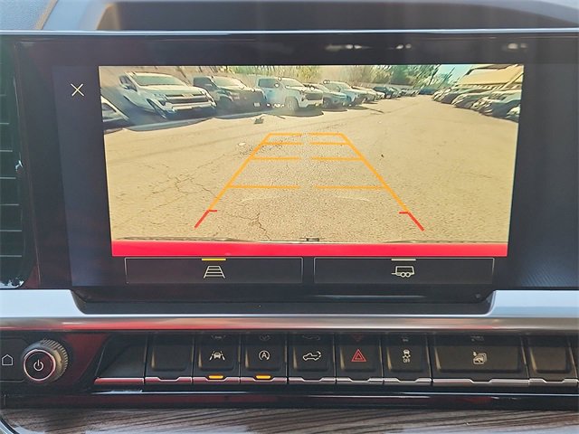 Used 2023 Chevrolet Silverado 1500 LT image 14