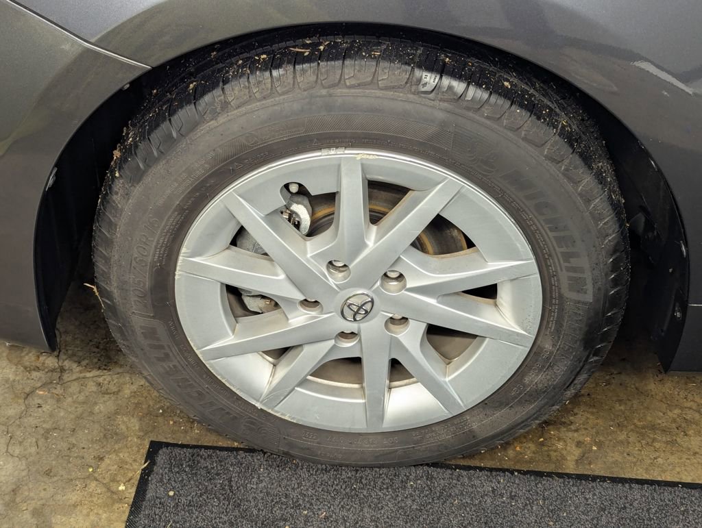 Used 2014 Toyota Prius V Three FWD image 13