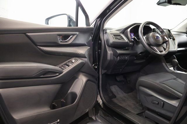 Used 2024 Subaru Ascent Premium w/ Convenience Package image 8