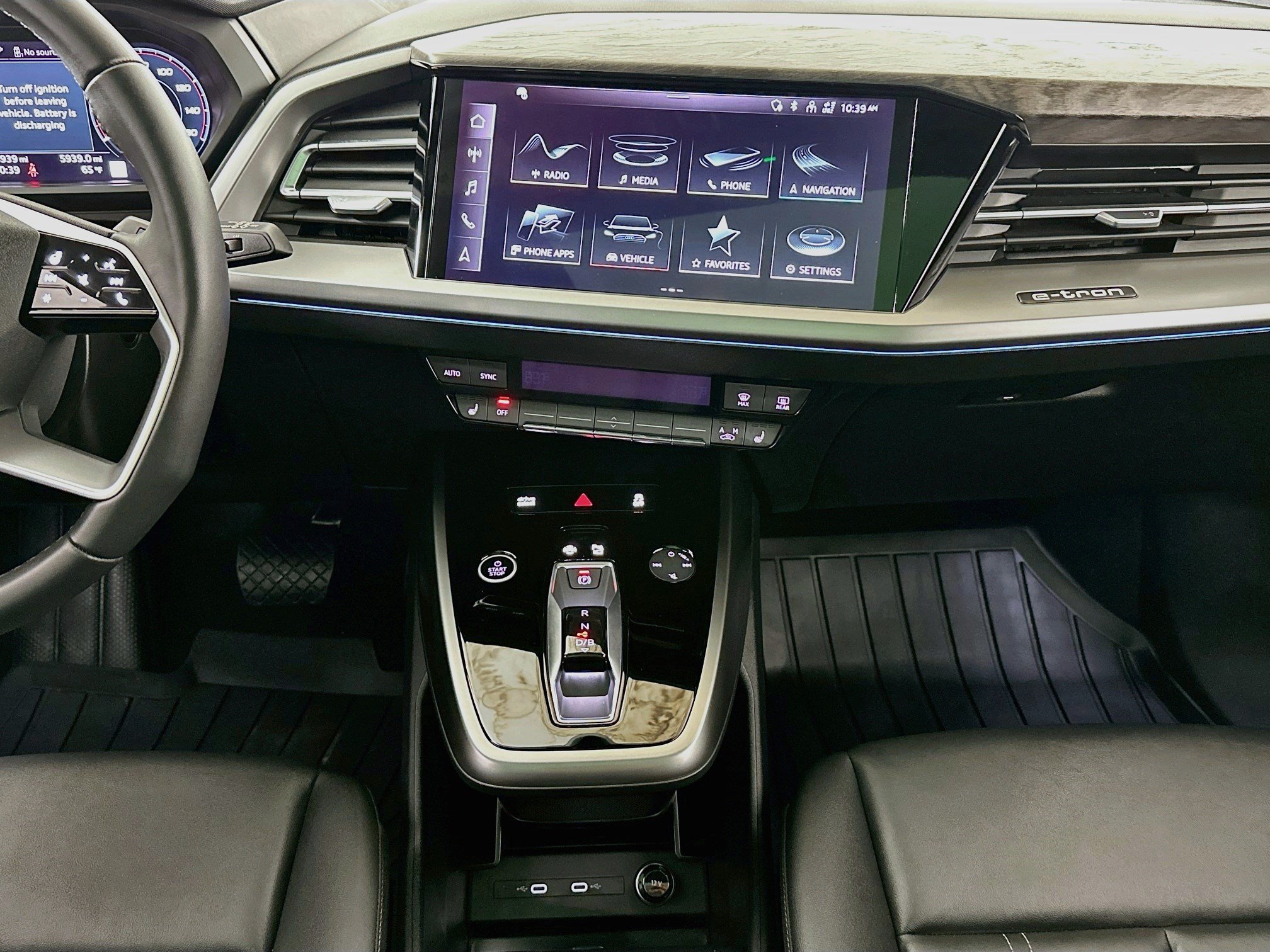 Used 2025 Audi Q4 e-tron Premium Plus w/ Premium Plus RWD image 11