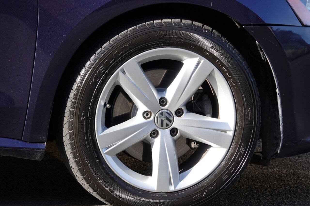 Used 2012 Volkswagen Passat 2.5 SE FWD image 43