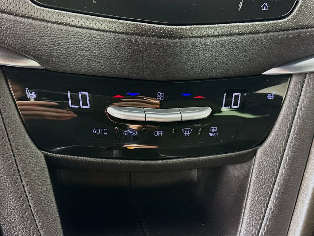 Used 2025 Cadillac XT5 Premium Luxury AWD/4WD image 17