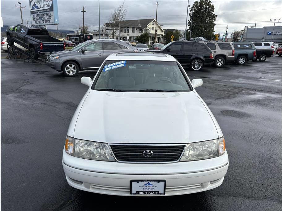 Used 1999 Toyota Avalon XLS FWD image 8
