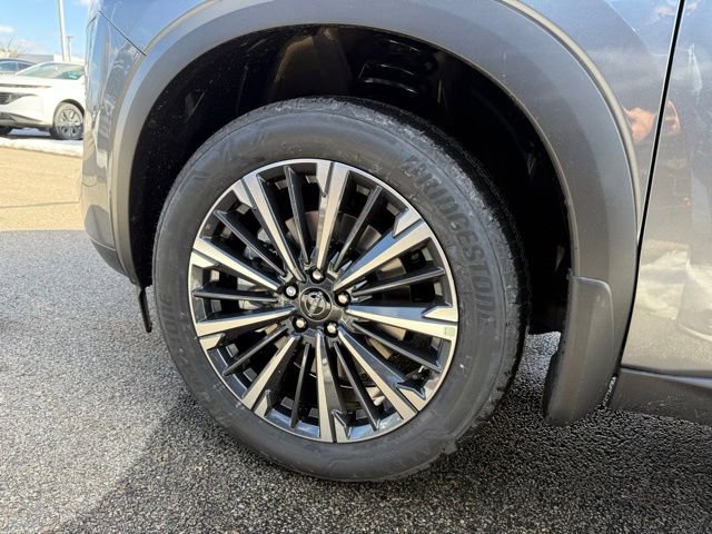 New 2026 Nissan Pathfinder Platinum w/ Cargo Package image 12