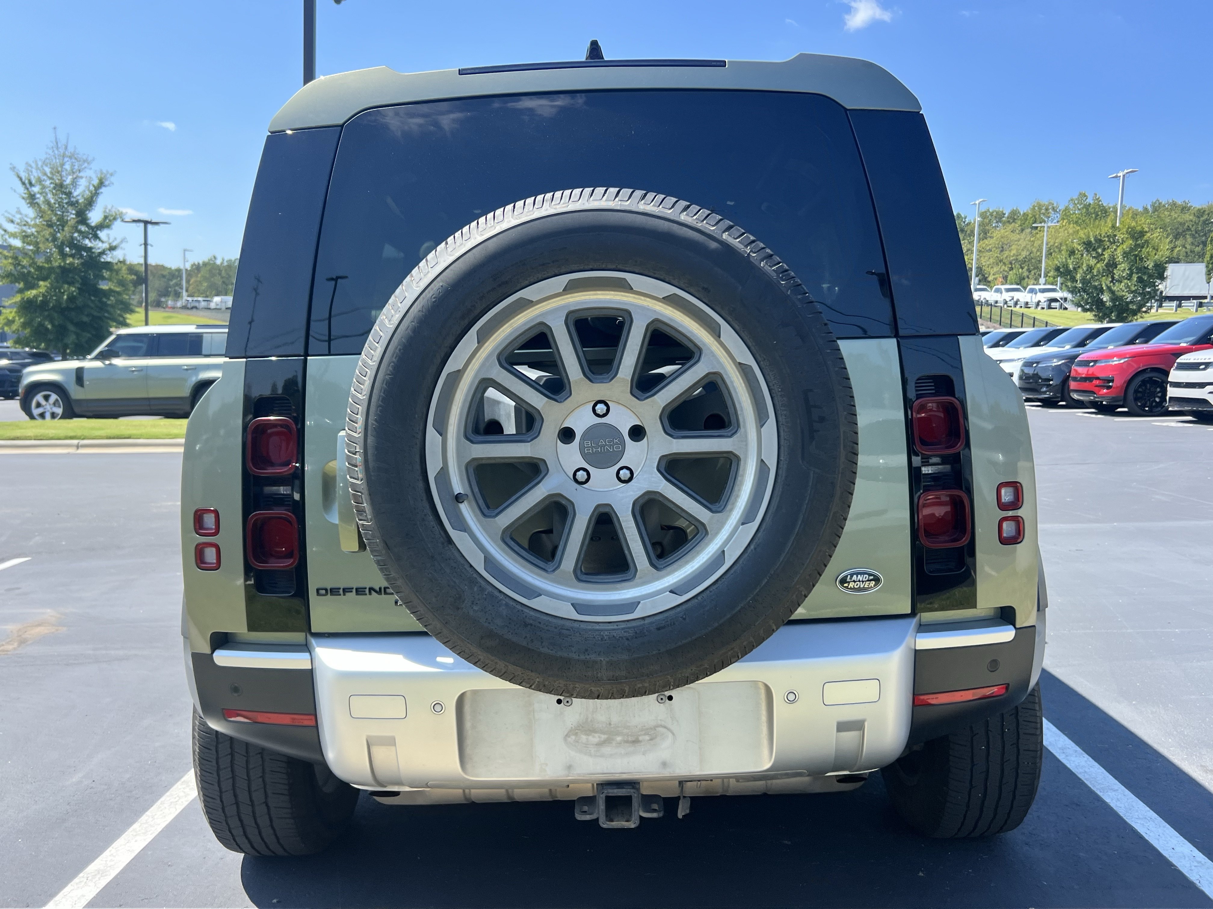 Used 2022 Land Rover Defender 110 SE AWD/4WD image 27