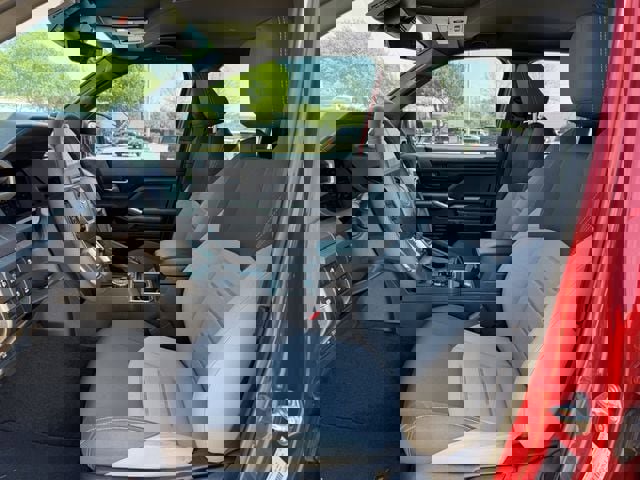 Certified 2025 Toyota Tacoma TRD Off-Road image 25