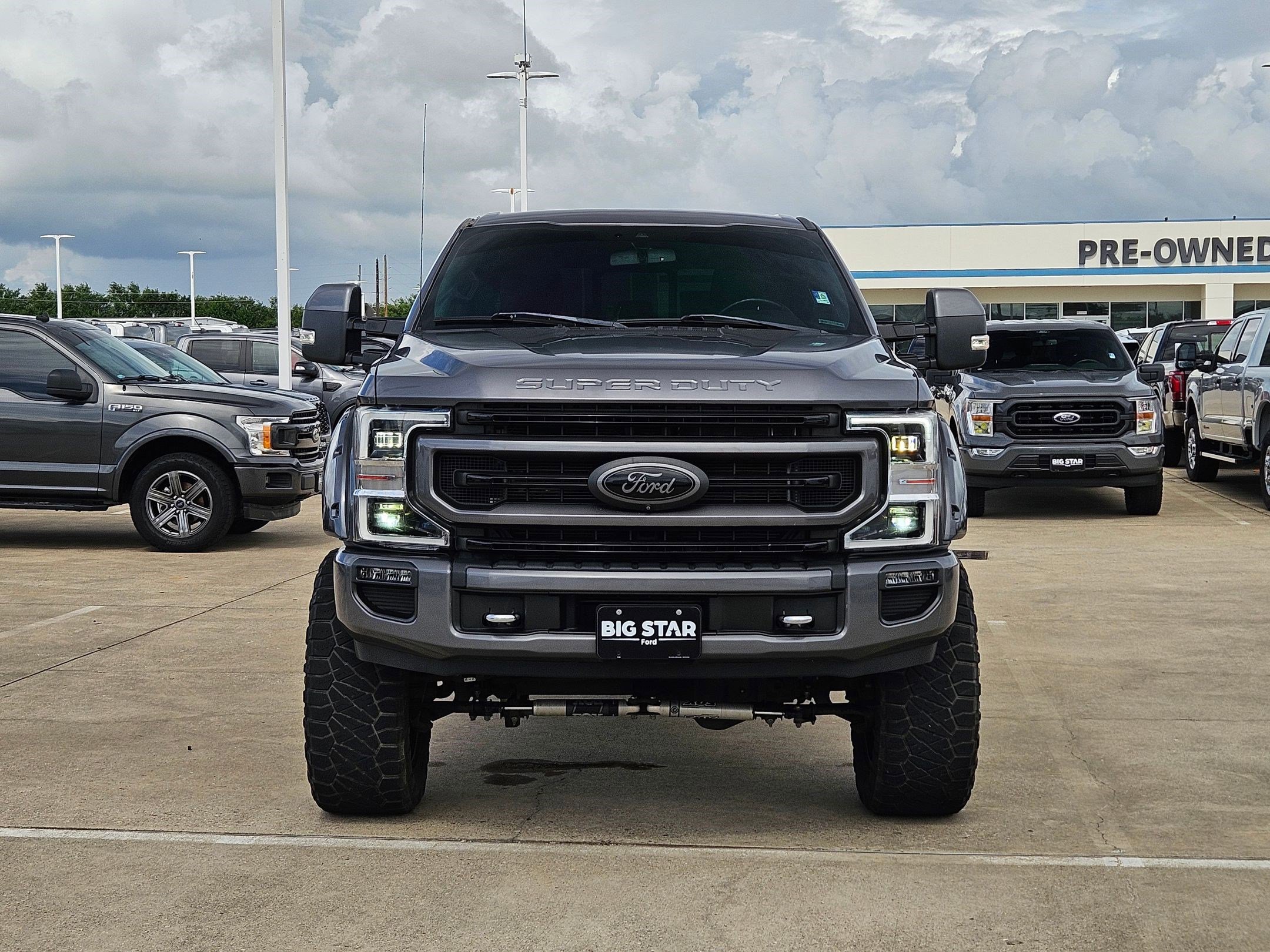 Used 2021 Ford F250 Platinum w/ FX4 Off-Road Package AWD/4WD image 9