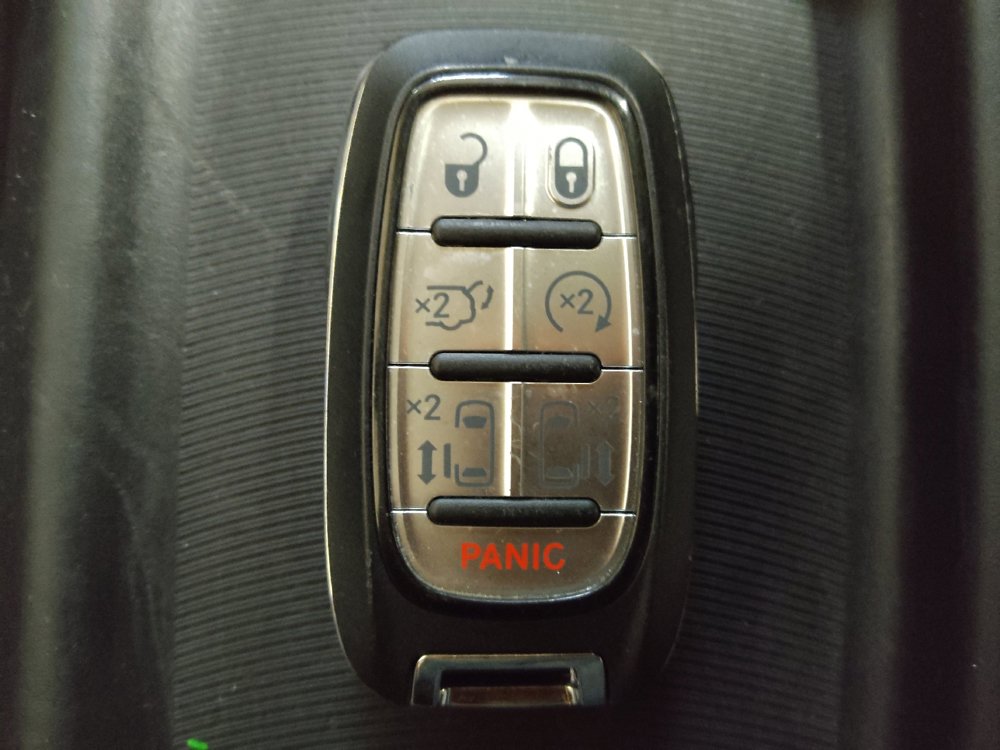Used 2021 Chrysler Voyager Lxi FWD image 32
