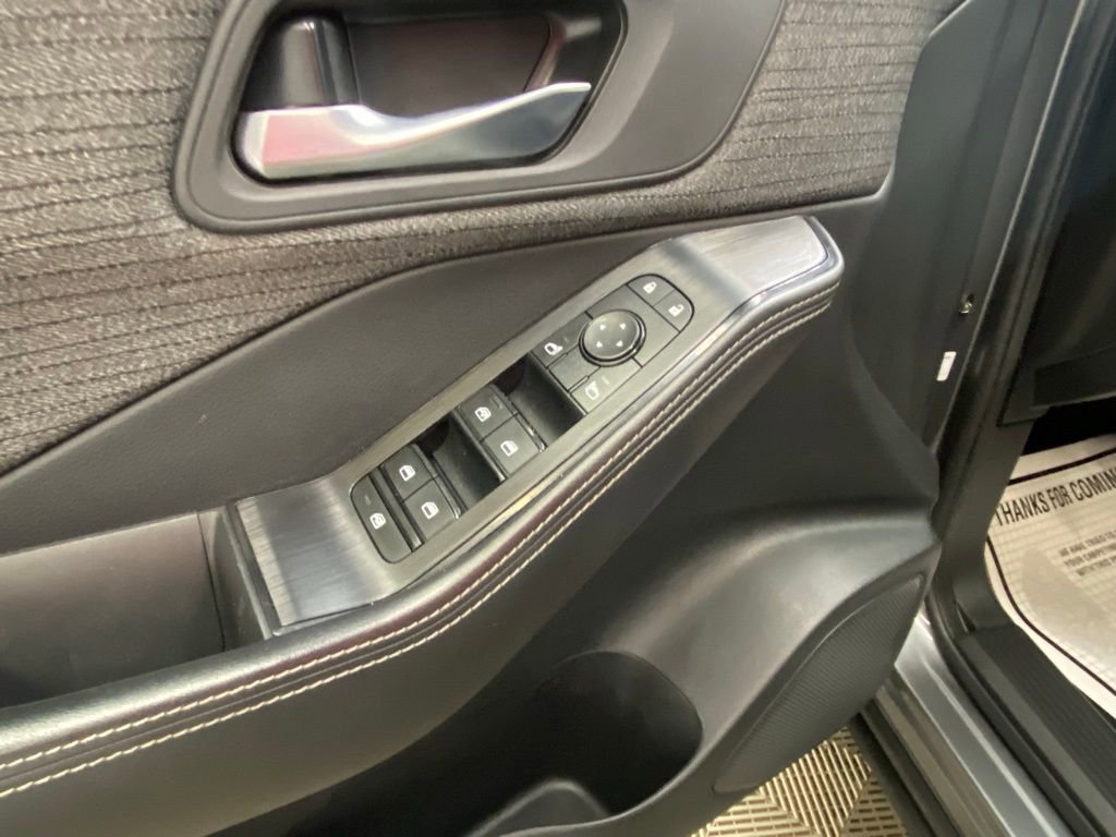 Used 2023 Nissan Rogue SV image 19