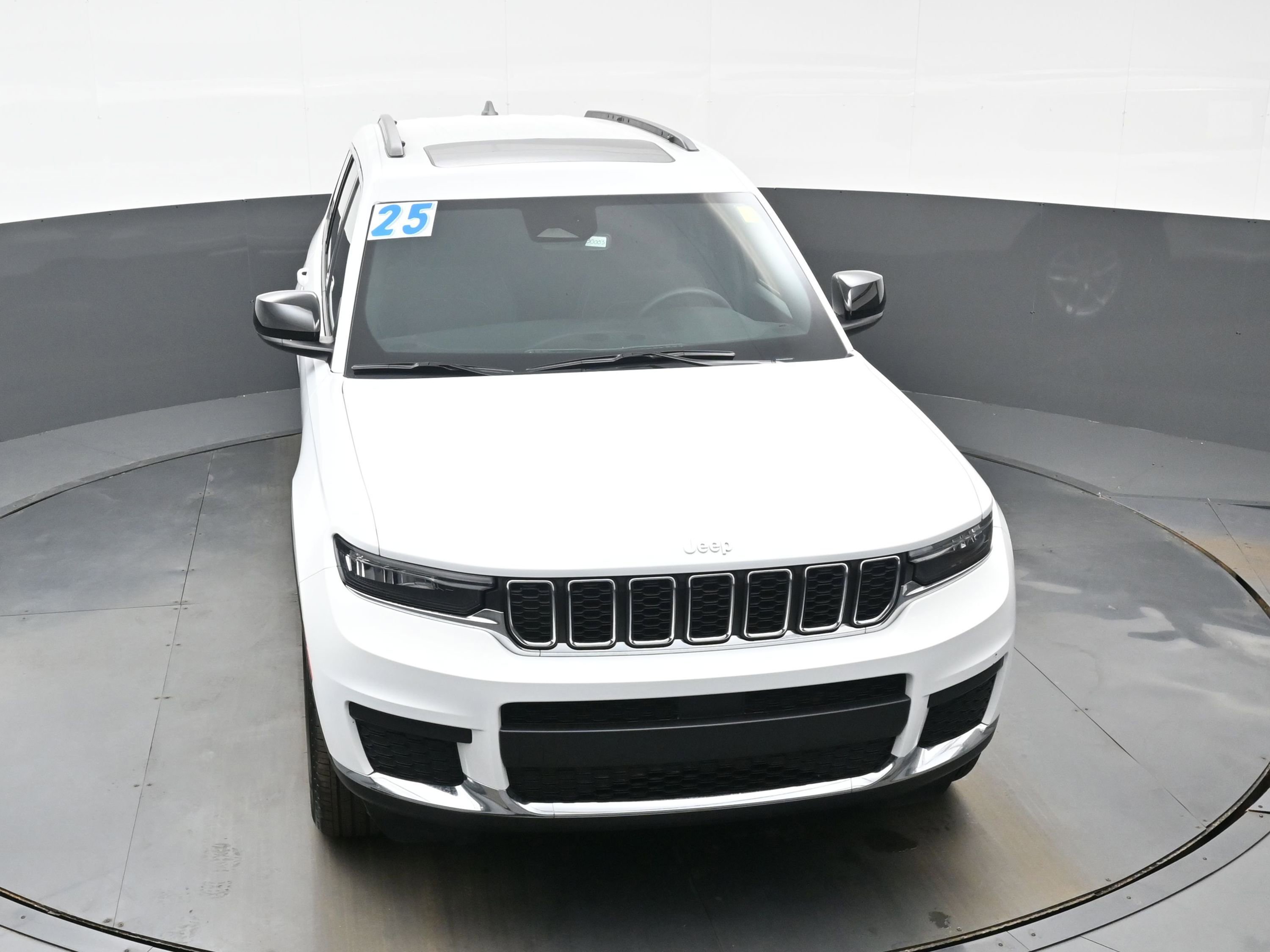 Used 2025 Jeep Grand Cherokee L Laredo w/ Trailer Tow Package image 42